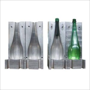Stretch blow mould